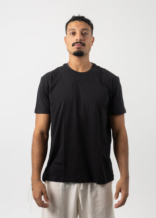 Sutrah Everyday Black Tee